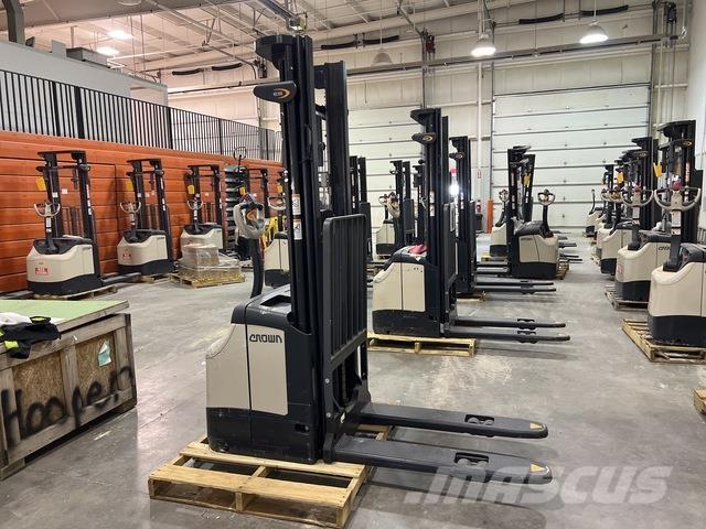 Crown ES 4000 Samopogonski ručni viličari