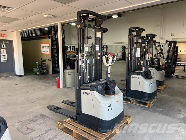 Crown ES 4000 Samopogonski ručni viličari