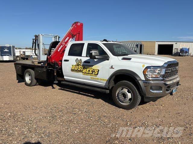 Dodge 5500 Kamioni sa kranom