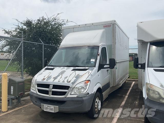 Dodge Sprinter Sanduk kombiji