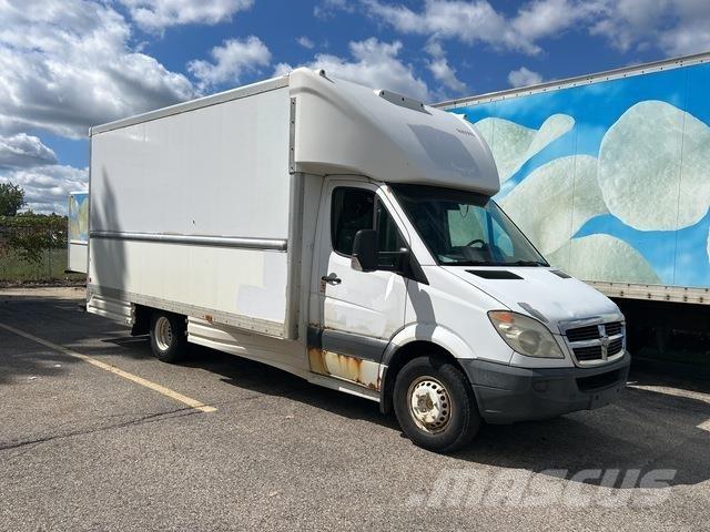 Dodge Sprinter Sanduk kombiji