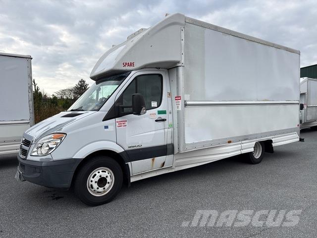 Dodge Sprinter Sanduk kombiji