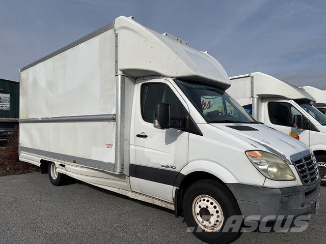 Dodge Sprinter Sanduk kombiji