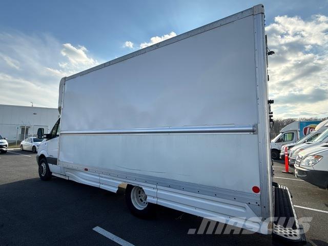 Dodge Sprinter Sanduk kombiji