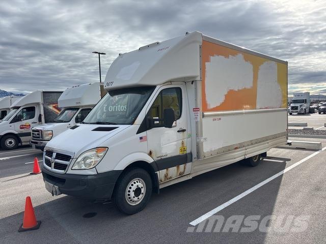 Dodge Sprinter Sanduk kombiji