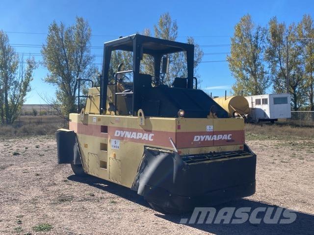 Dynapac CP221 Gumeni valjci na kotačima