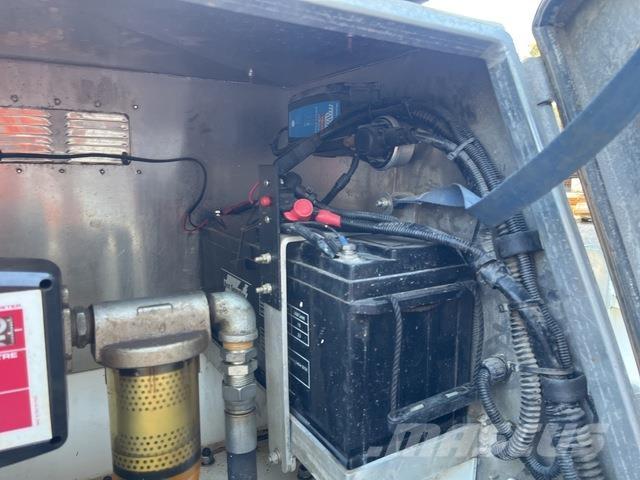  FES Fuel and additive tanks