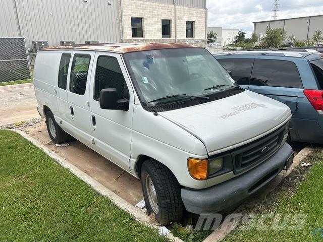 Ford E-150 Dostavna vozila / kombiji