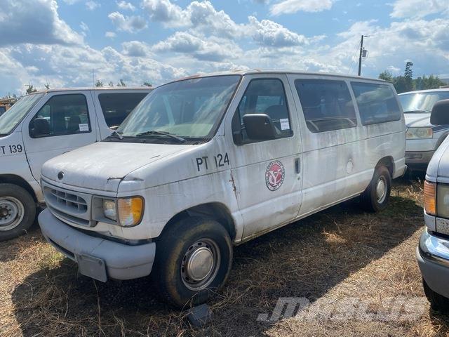 Ford E-150 Automobili