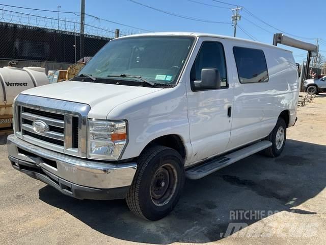 Ford E-250 Dostavna vozila / kombiji