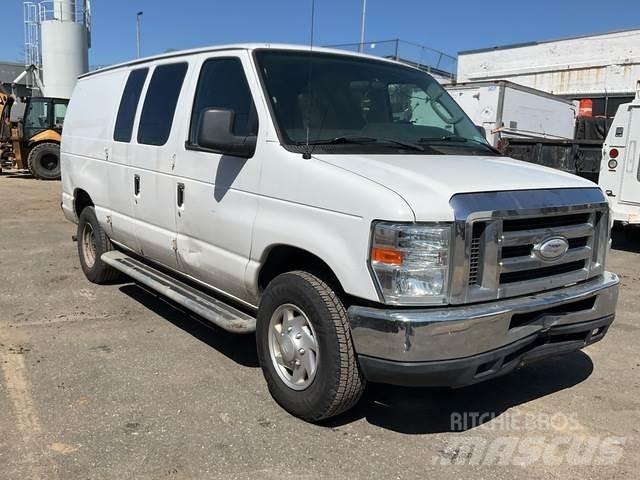 Ford E-250 Dostavna vozila / kombiji