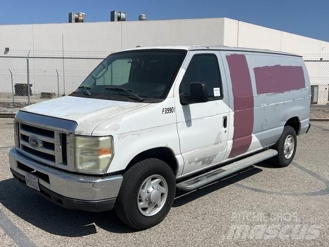 Ford E-250 Dostavna vozila / kombiji