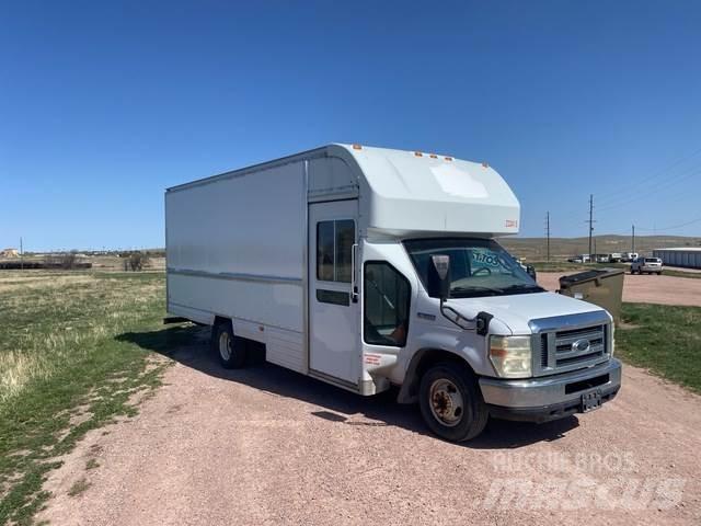 Ford E-350 Dostavna vozila / kombiji