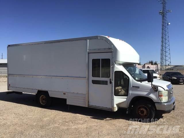 Ford E-350 Dostavna vozila / kombiji