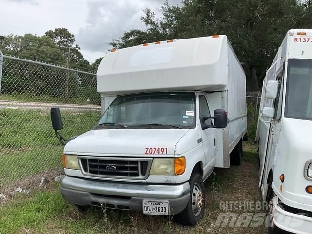 Ford E-350 Dostavna vozila / kombiji