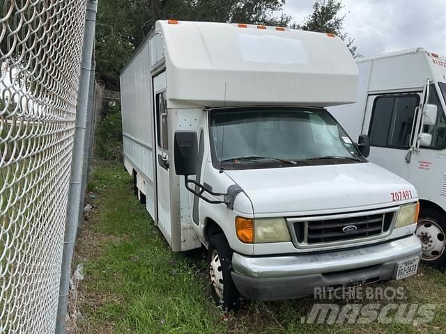 Ford E-350 Dostavna vozila / kombiji