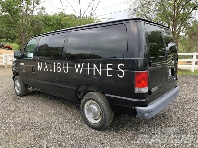 Ford E-350 Automobili