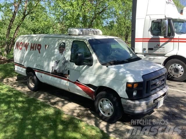 Ford E-350 Dostavna vozila / kombiji