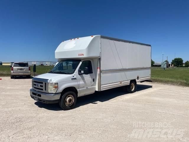 Ford E-350 Sanduk kombiji