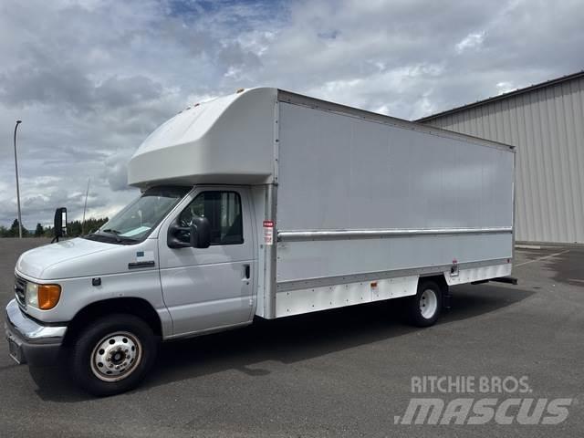 Ford E-350 Dostavna vozila / kombiji