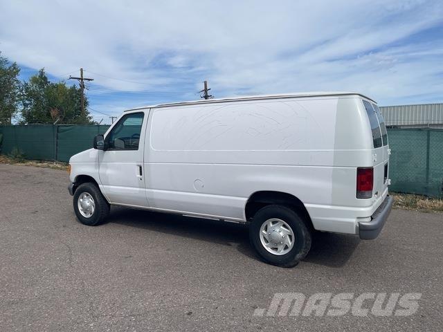 Ford E-350 Dostavna vozila / kombiji