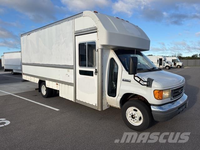 Ford E-350 Sanduk kamioni