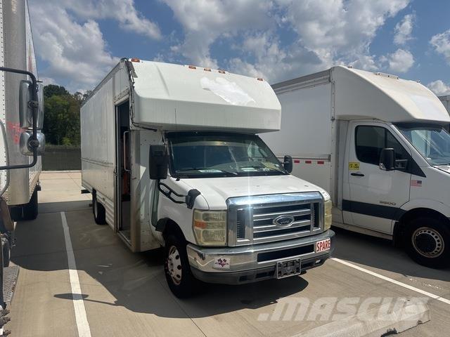 Ford E-350 Sanduk kombiji