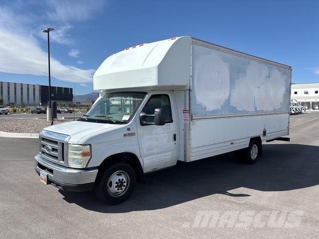 Ford E-350 Sanduk kombiji
