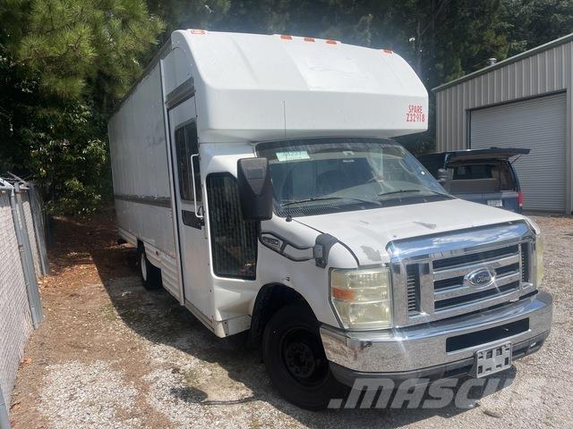 Ford E-350 Sanduk kombiji