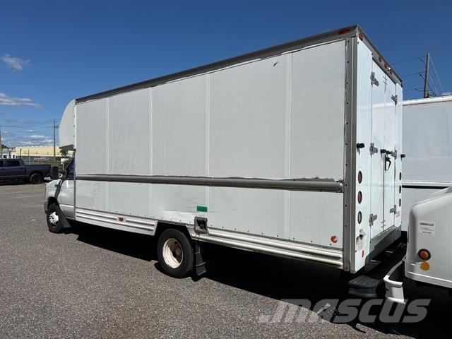 Ford E-350 Dostavna vozila / kombiji