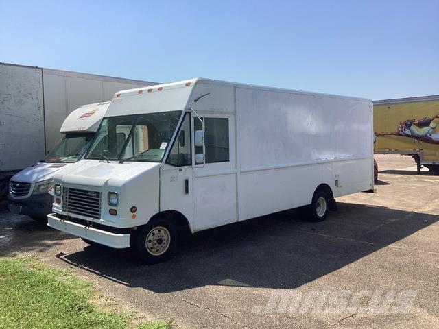 Ford Econoline Sanduk kombiji