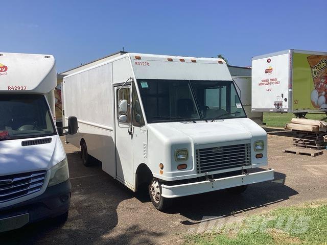 Ford Econoline Sanduk kombiji