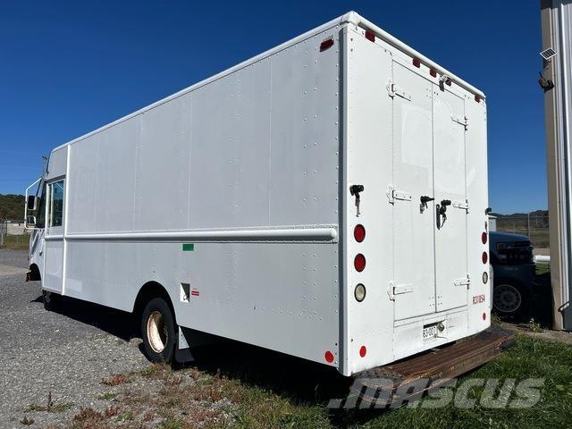 Ford Econoline Sanduk kombiji