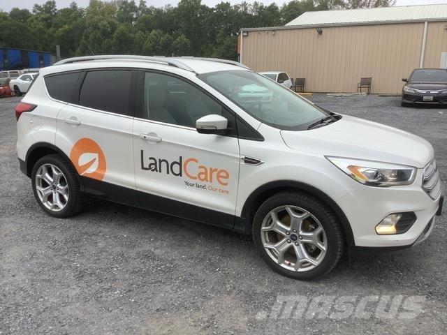 Ford Escape Automobili