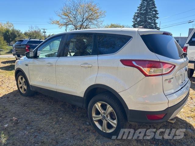 Ford Escape Automobili