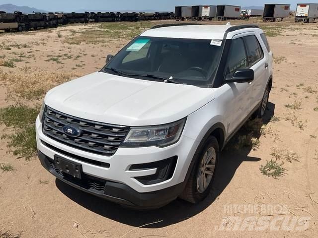 Ford Explorer Automobili
