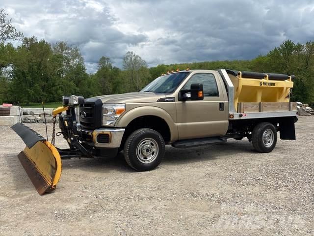 Ford F-250 Sniježne daske i  plugovi