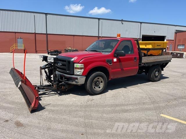Ford F-250 Sniježne daske i  plugovi