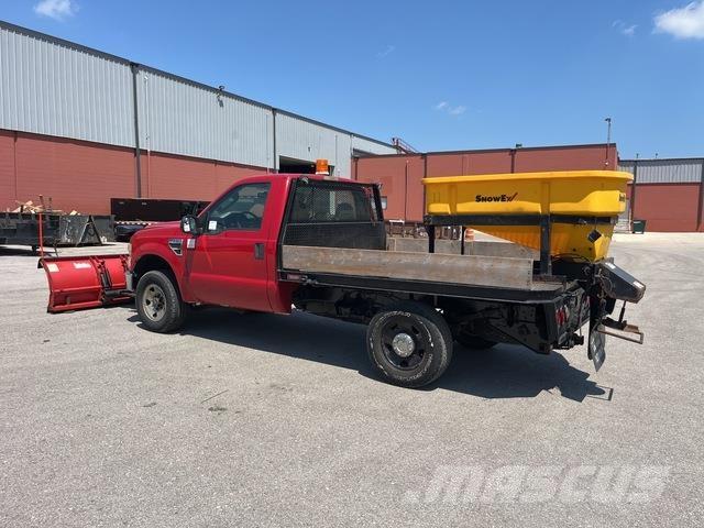 Ford F-250 Sniježne daske i  plugovi