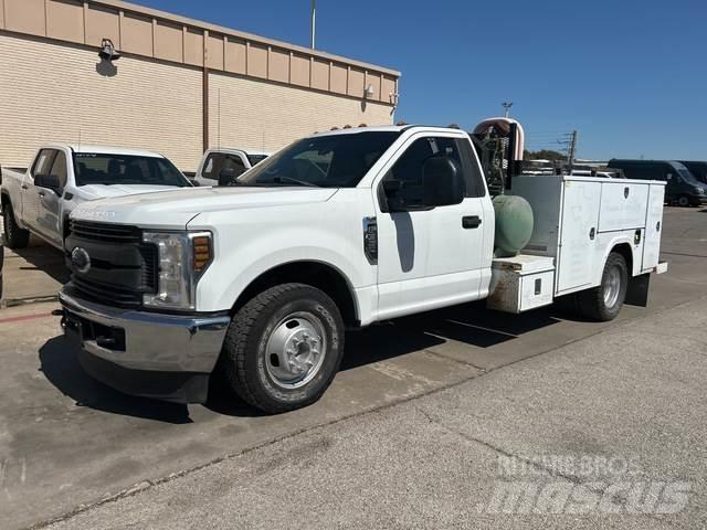 Ford F-350 Kiperi
