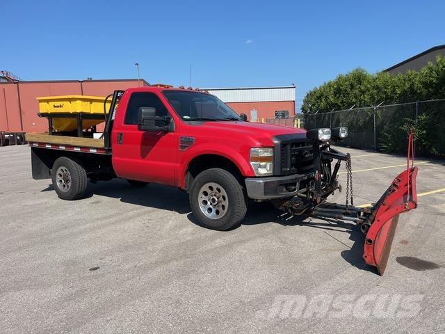 Ford F-350 Sniježne daske i  plugovi