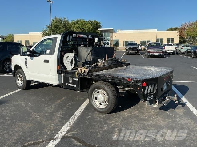 Ford F-350 Kamioni sa otvorenim sandukom