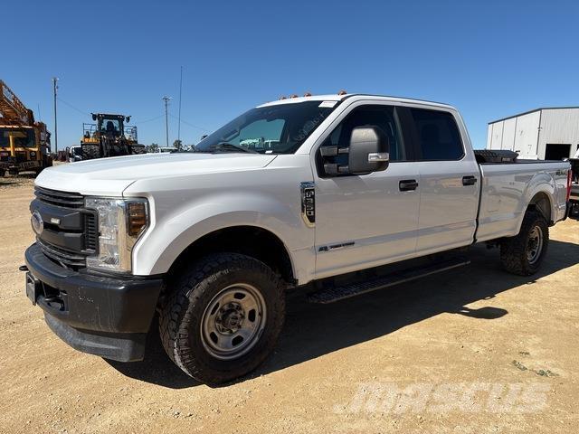 Ford F-350 Kiperi