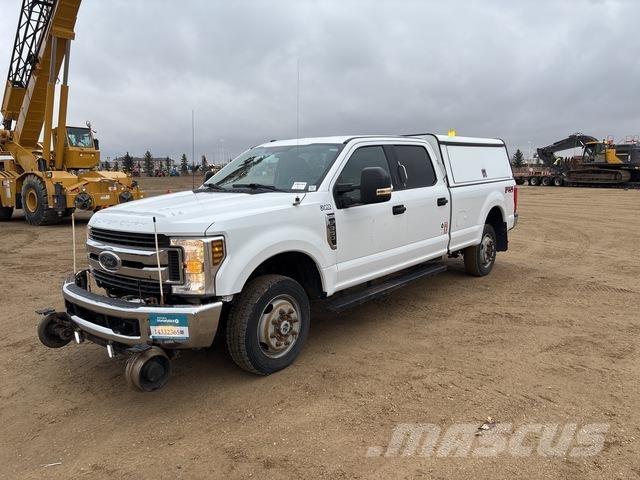Ford F-350 XL Kiperi
