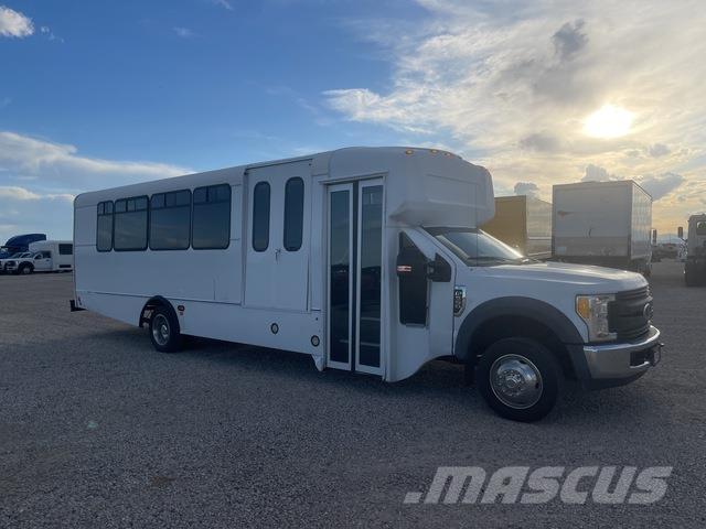 Ford F-550 Automobili