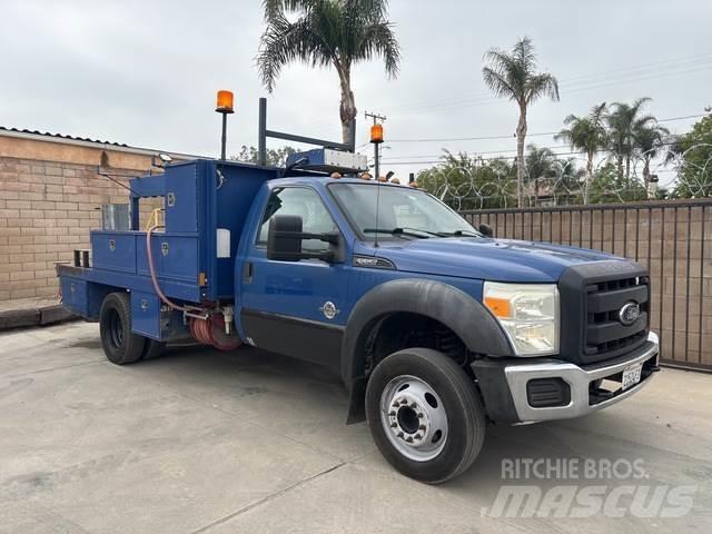Ford F-550 Kiperi