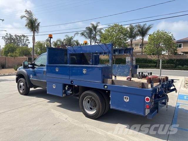 Ford F-550 Kiperi