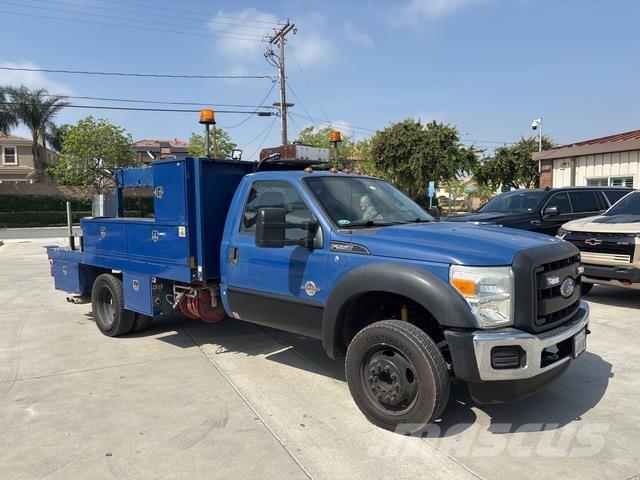 Ford F-550 Kiperi