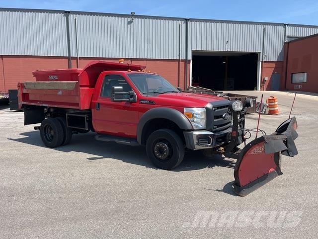 Ford F-550 Sniježne daske i  plugovi