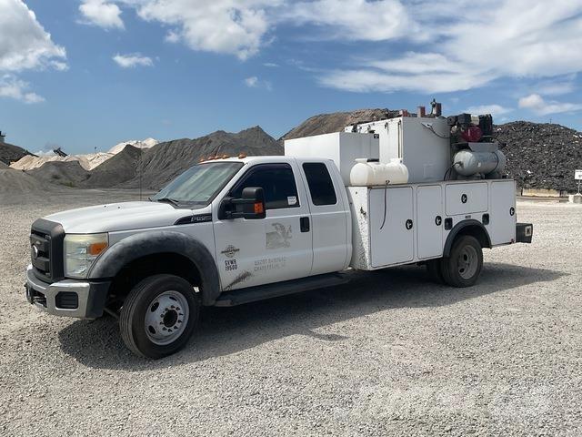 Ford F-550 Kamioni cisterne